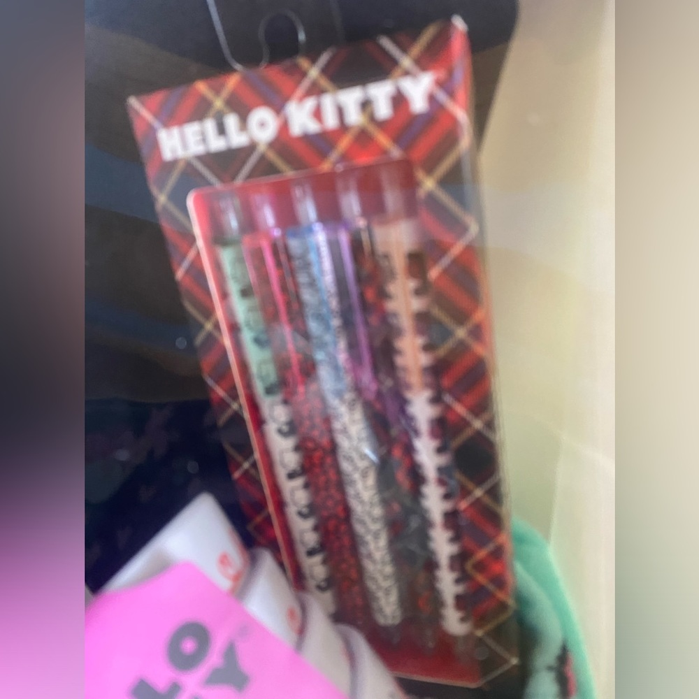 Hello kitty bundle - Picture 2 of 5